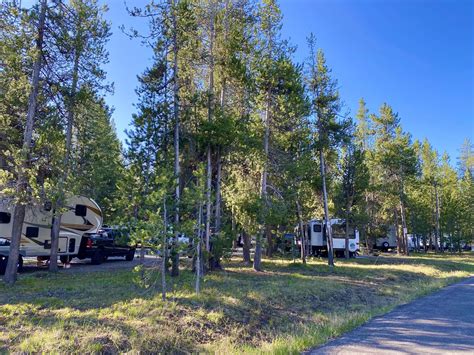full hookup campgrounds near yellowstone